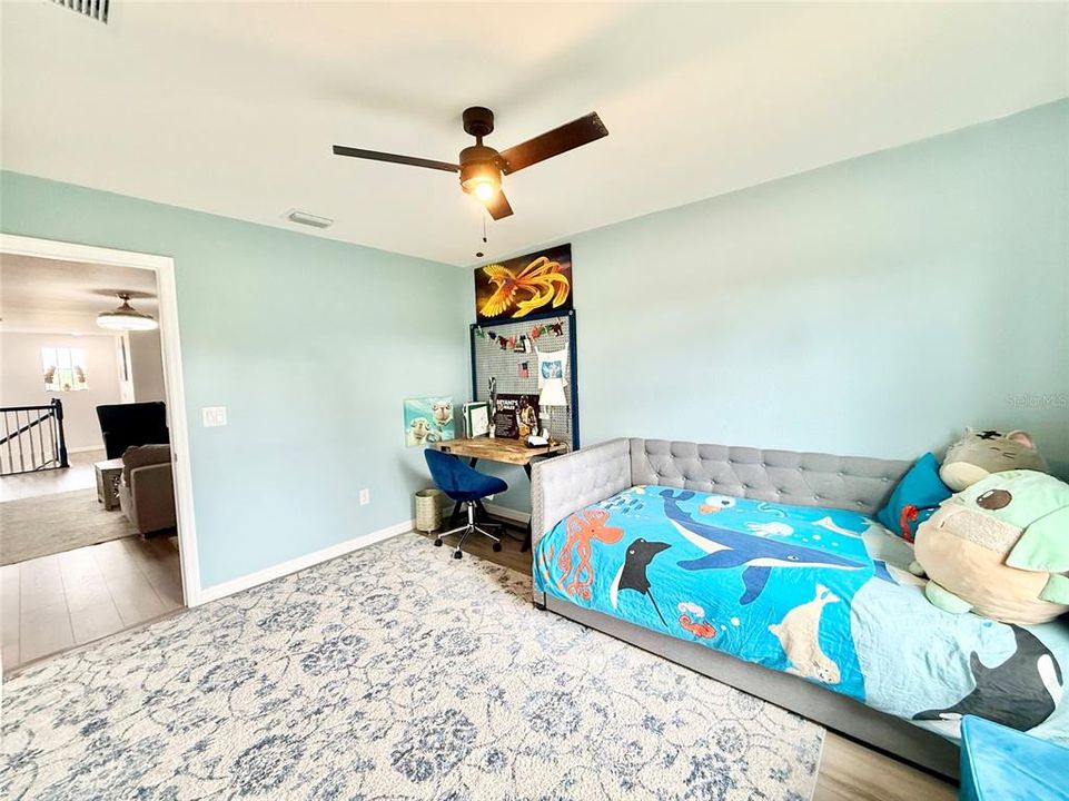 For Sale: $989,000 (6 beds, 4 baths, 3905 Square Feet)