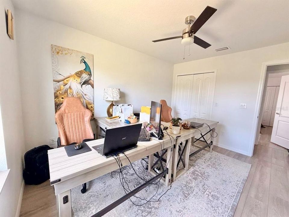 For Sale: $989,000 (6 beds, 4 baths, 3905 Square Feet)