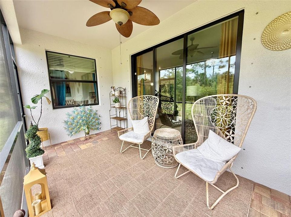 For Sale: $989,000 (6 beds, 4 baths, 3905 Square Feet)