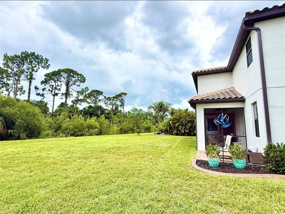 For Sale: $989,000 (6 beds, 4 baths, 3905 Square Feet)