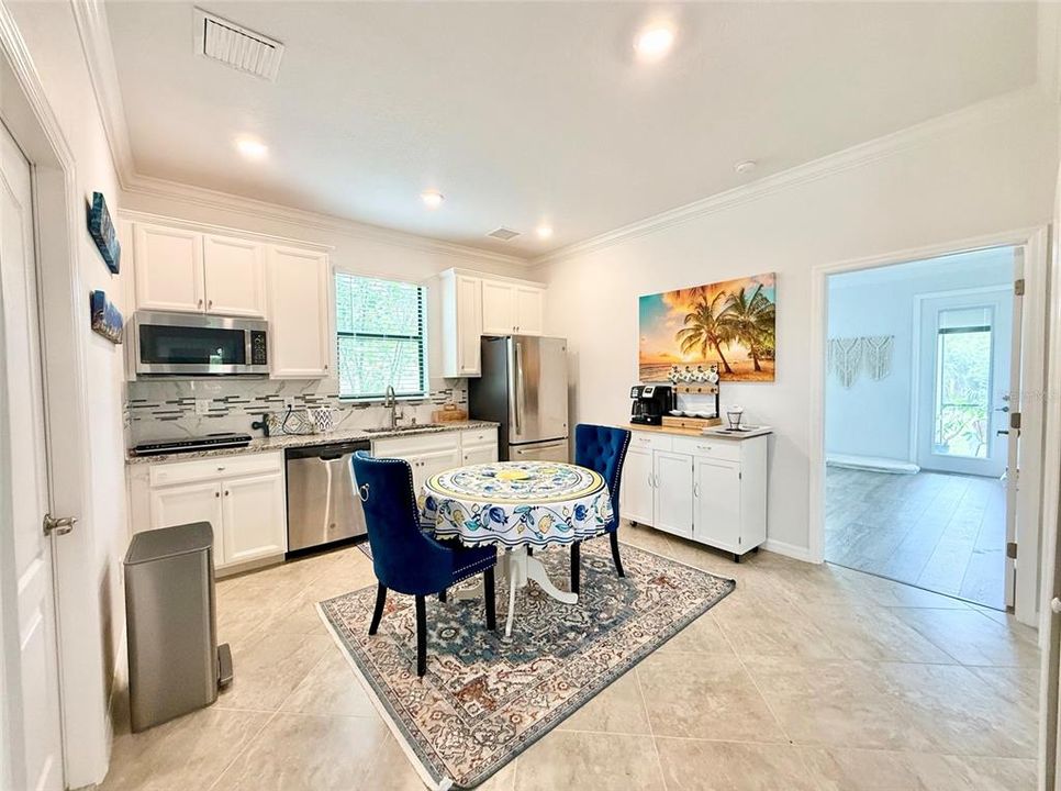 For Sale: $989,000 (6 beds, 4 baths, 3905 Square Feet)