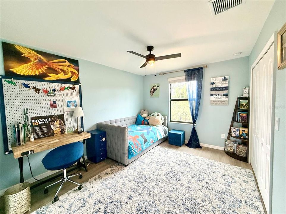 For Sale: $989,000 (6 beds, 4 baths, 3905 Square Feet)