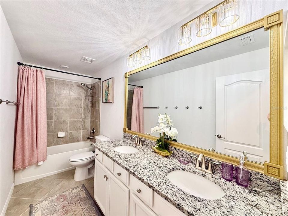 For Sale: $989,000 (6 beds, 4 baths, 3905 Square Feet)