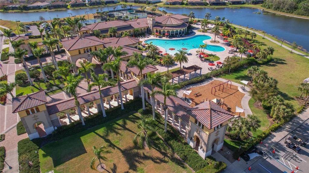 For Sale: $989,000 (6 beds, 4 baths, 3905 Square Feet)