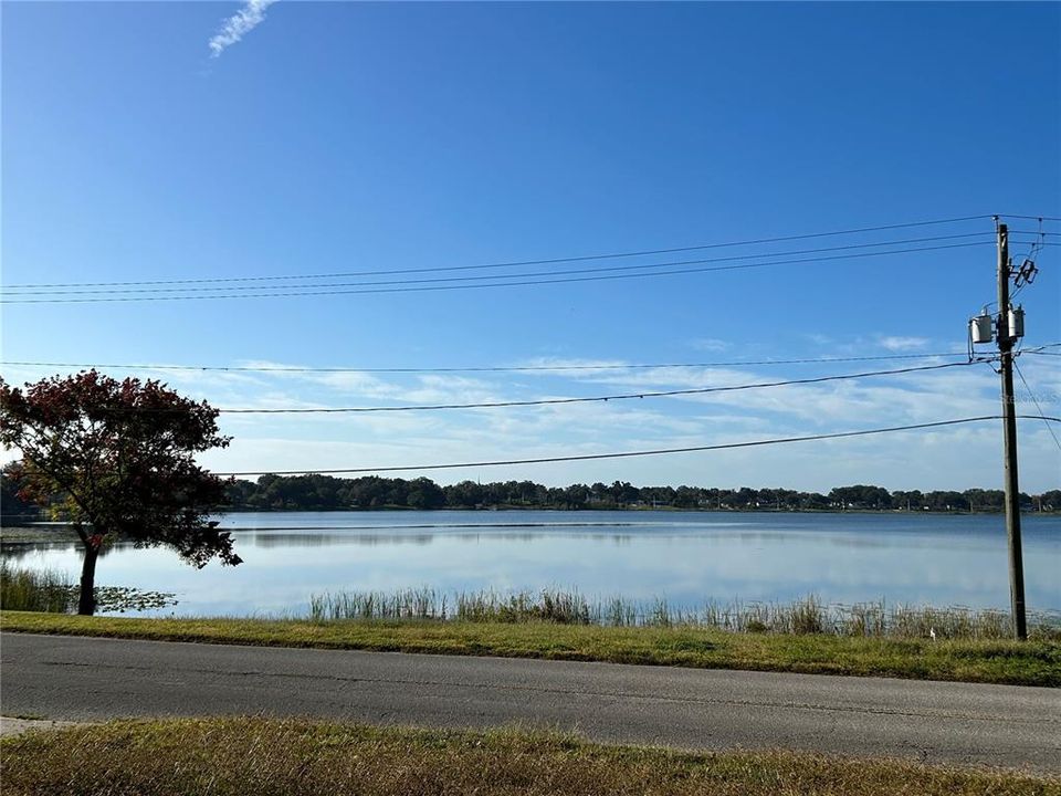 For Rent: $2,300 (3 beds, 2 baths, 2196 Square Feet)