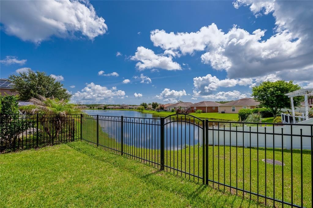 For Sale: $365,000 (3 beds, 2 baths, 1711 Square Feet)