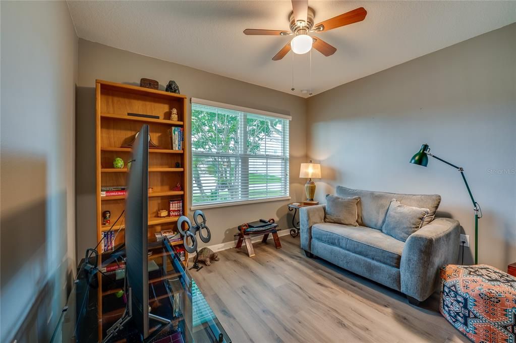 For Sale: $365,000 (3 beds, 2 baths, 1711 Square Feet)