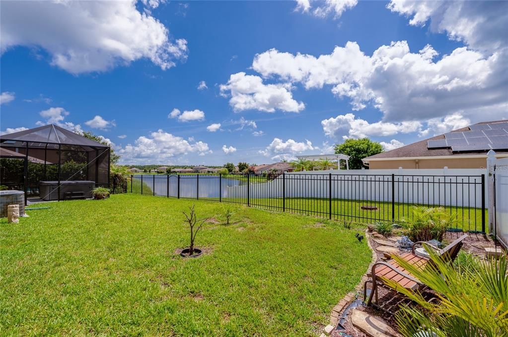 For Sale: $365,000 (3 beds, 2 baths, 1711 Square Feet)