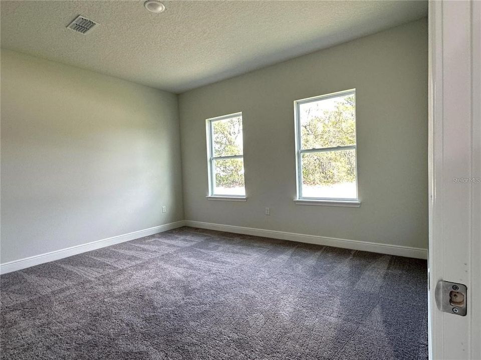 В аренду: $1,900 (4 спален, 2 ванн, 1758 Квадратных фут)