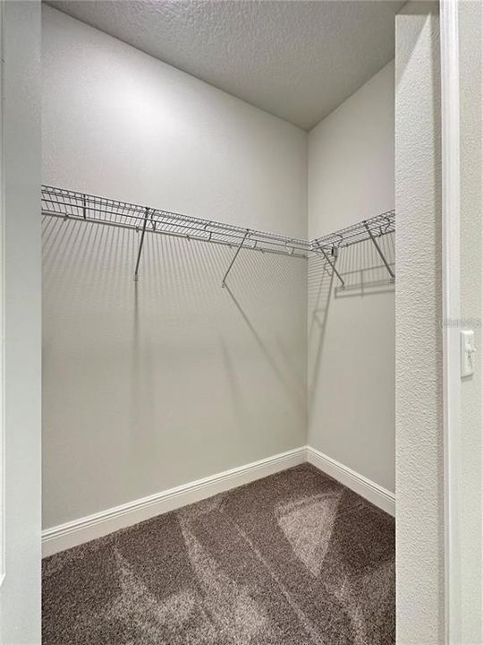 В аренду: $1,900 (4 спален, 2 ванн, 1758 Квадратных фут)