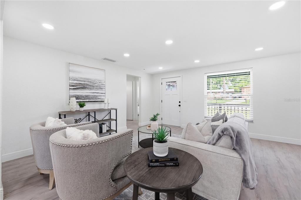 En Venta: $489,900 (3 camas, 2 baños, 1704 Pies cuadrados)