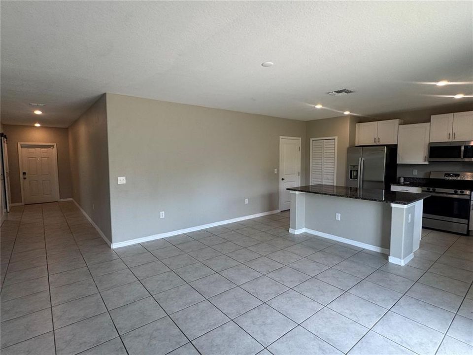 В аренду: $2,695 (4 спален, 2 ванн, 2635 Квадратных фут)