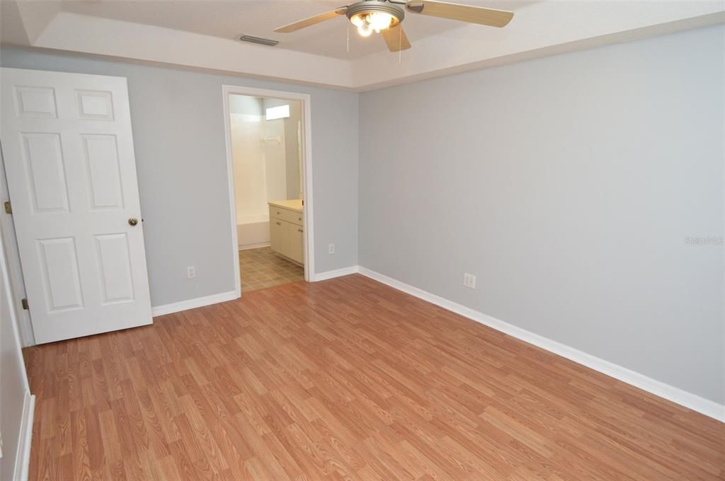 В аренду: $1,850 (3 спален, 2 ванн, 1336 Квадратных фут)