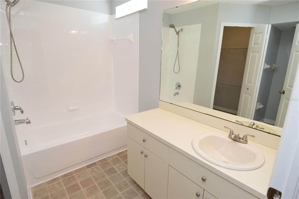 В аренду: $1,850 (3 спален, 2 ванн, 1336 Квадратных фут)
