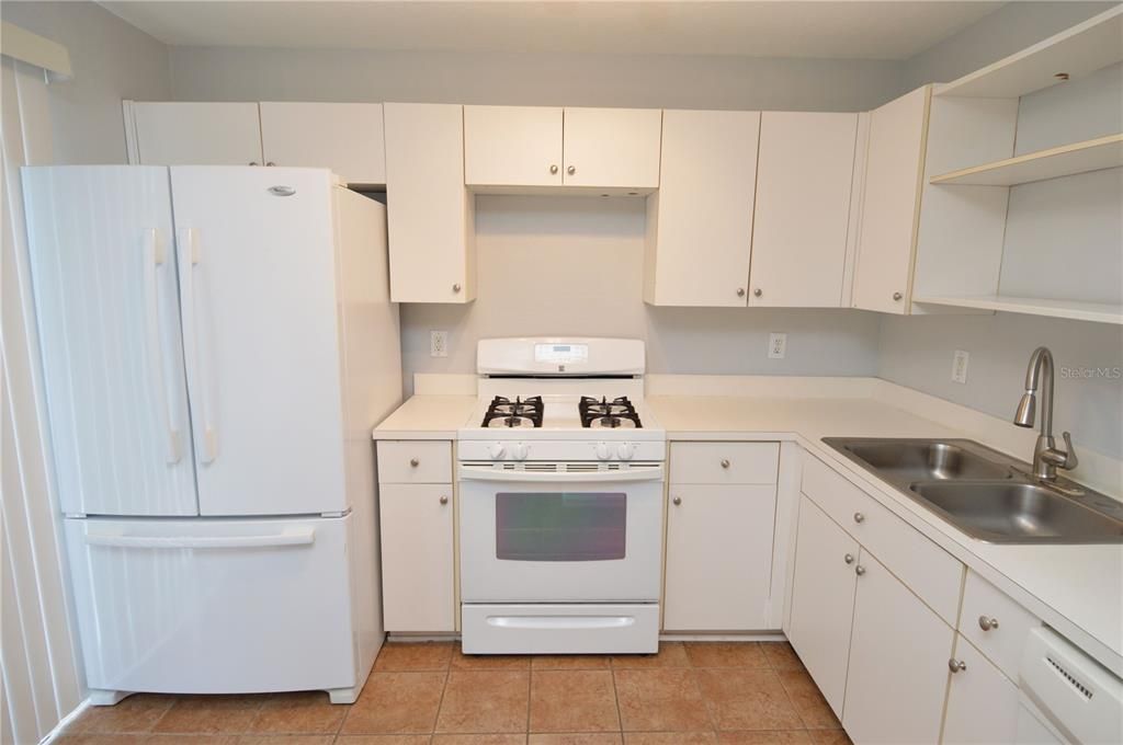 В аренду: $1,850 (3 спален, 2 ванн, 1336 Квадратных фут)