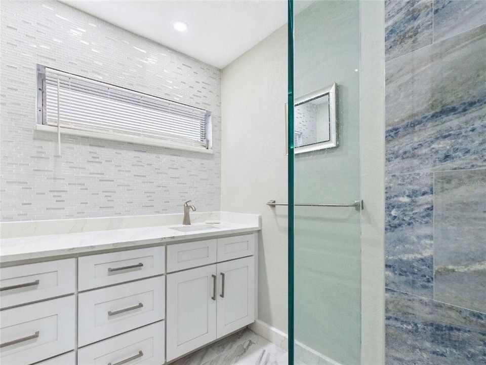 For Rent: $3,900 (4 beds, 2 baths, 2100 Square Feet)