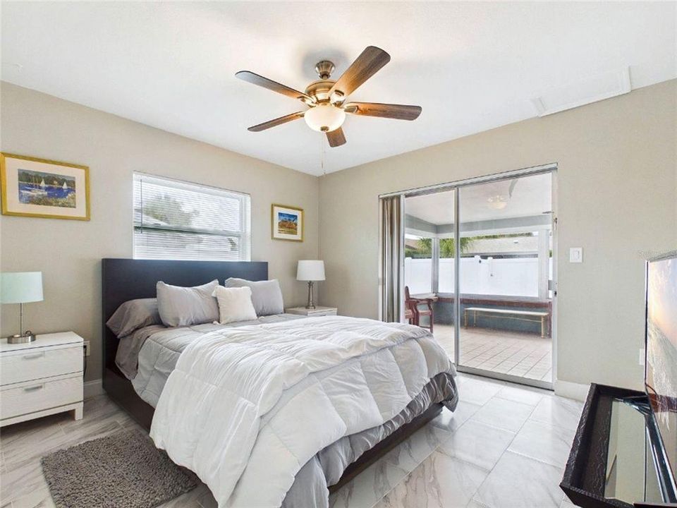 For Rent: $3,900 (4 beds, 2 baths, 2100 Square Feet)