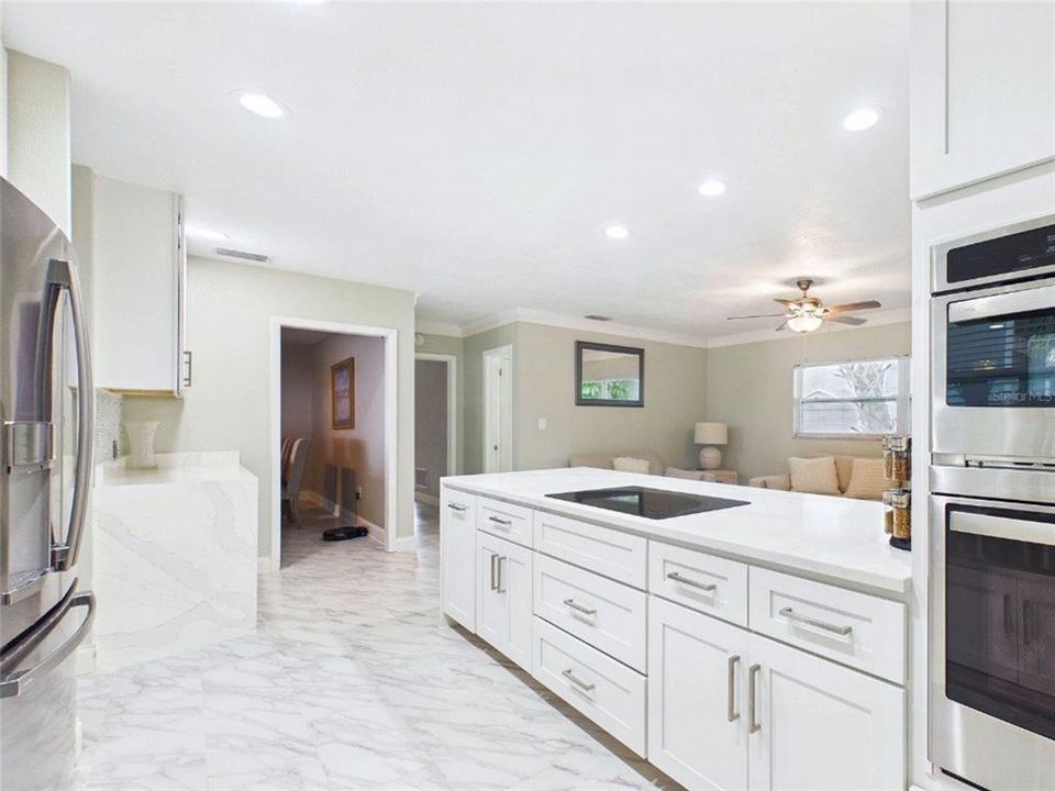 For Rent: $3,900 (4 beds, 2 baths, 2100 Square Feet)