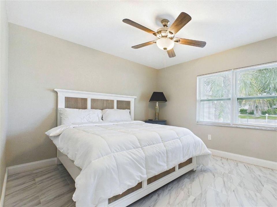 For Rent: $3,900 (4 beds, 2 baths, 2100 Square Feet)