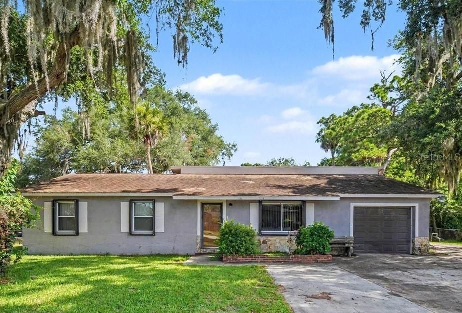For Sale: $269,900 (4 beds, 2 baths, 2017 Square Feet)
