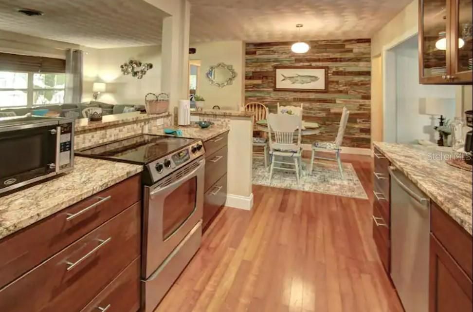 For Rent: $3,200 (3 beds, 2 baths, 1863 Square Feet)