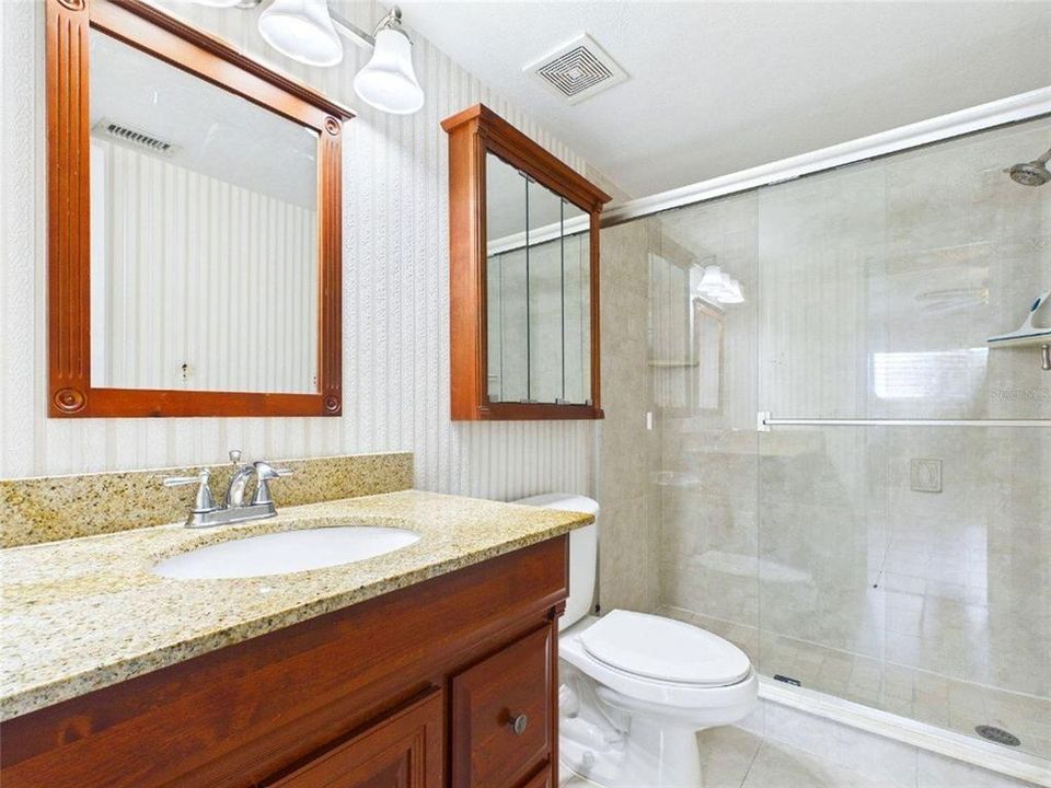 For Rent: $2,250 (2 beds, 2 baths, 890 Square Feet)