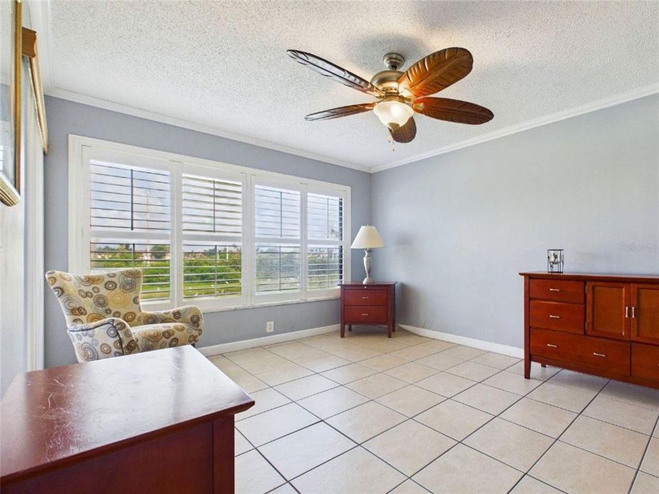 For Rent: $2,250 (2 beds, 2 baths, 890 Square Feet)