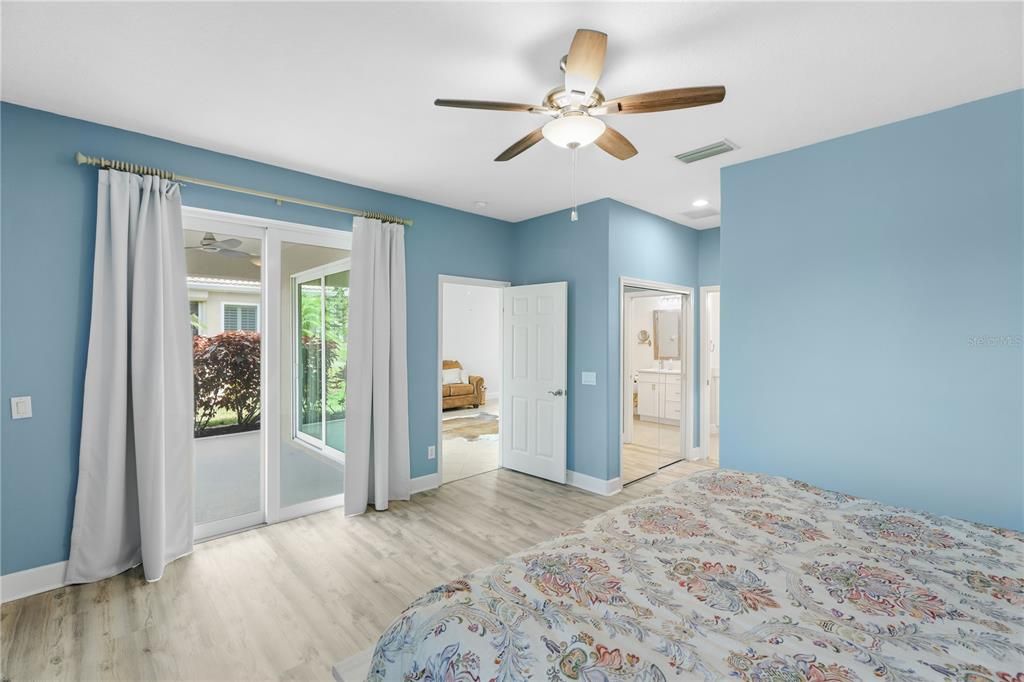 For Sale: $425,000 (2 beds, 2 baths, 1576 Square Feet)