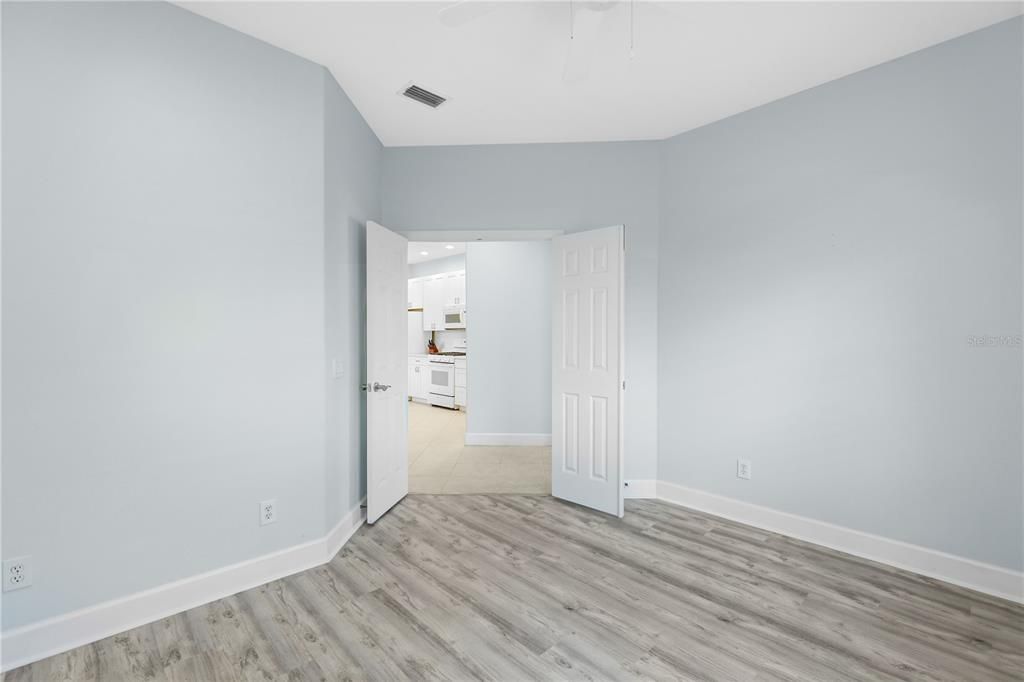 For Sale: $425,000 (2 beds, 2 baths, 1576 Square Feet)