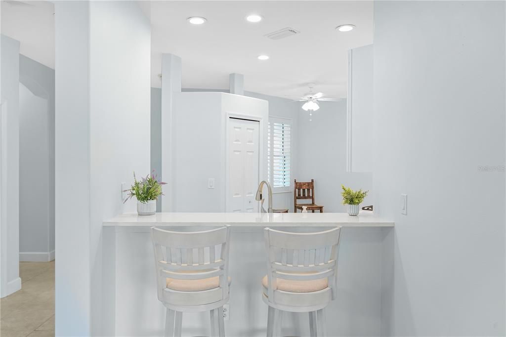 For Sale: $425,000 (2 beds, 2 baths, 1576 Square Feet)