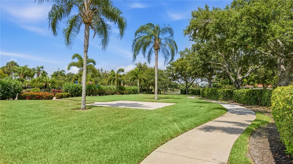 For Sale: $425,000 (2 beds, 2 baths, 1576 Square Feet)
