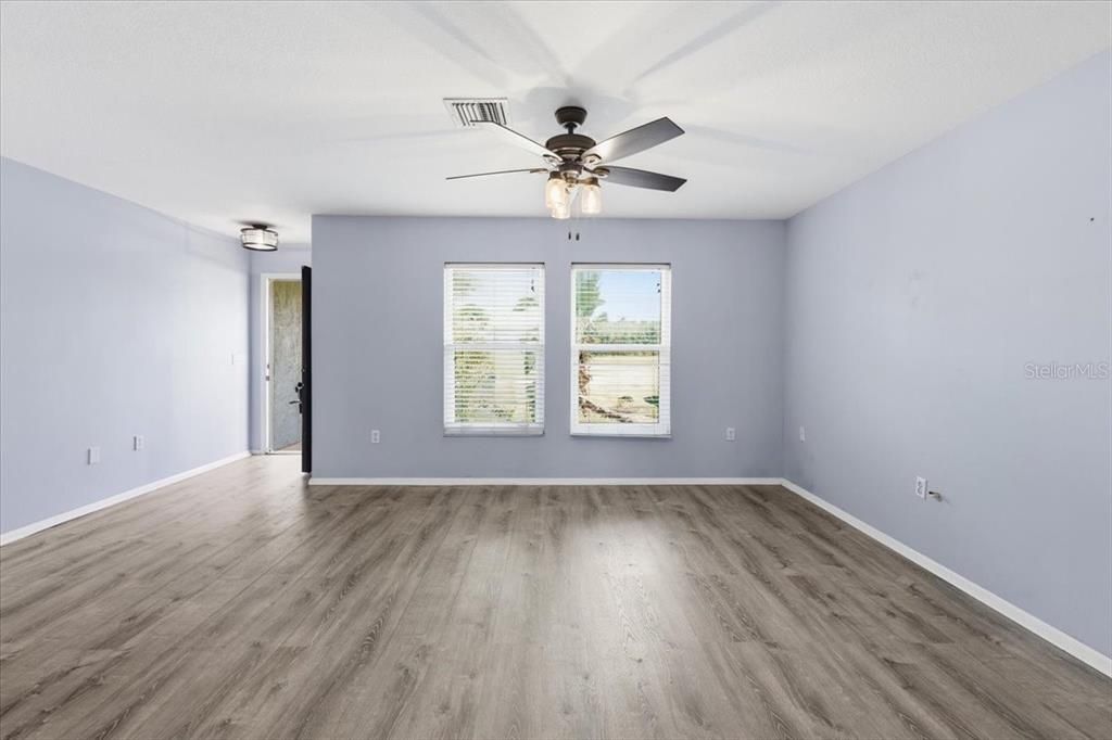 For Sale: $249,500 (2 beds, 2 baths, 1263 Square Feet)