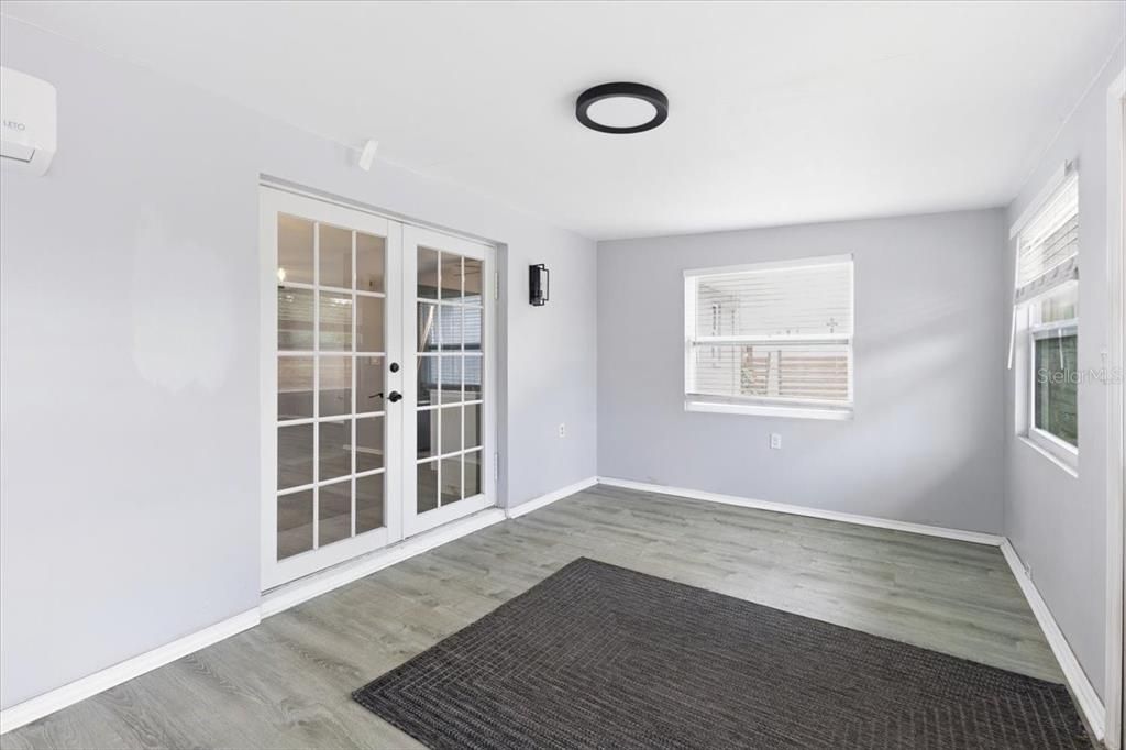 For Sale: $249,500 (2 beds, 2 baths, 1263 Square Feet)