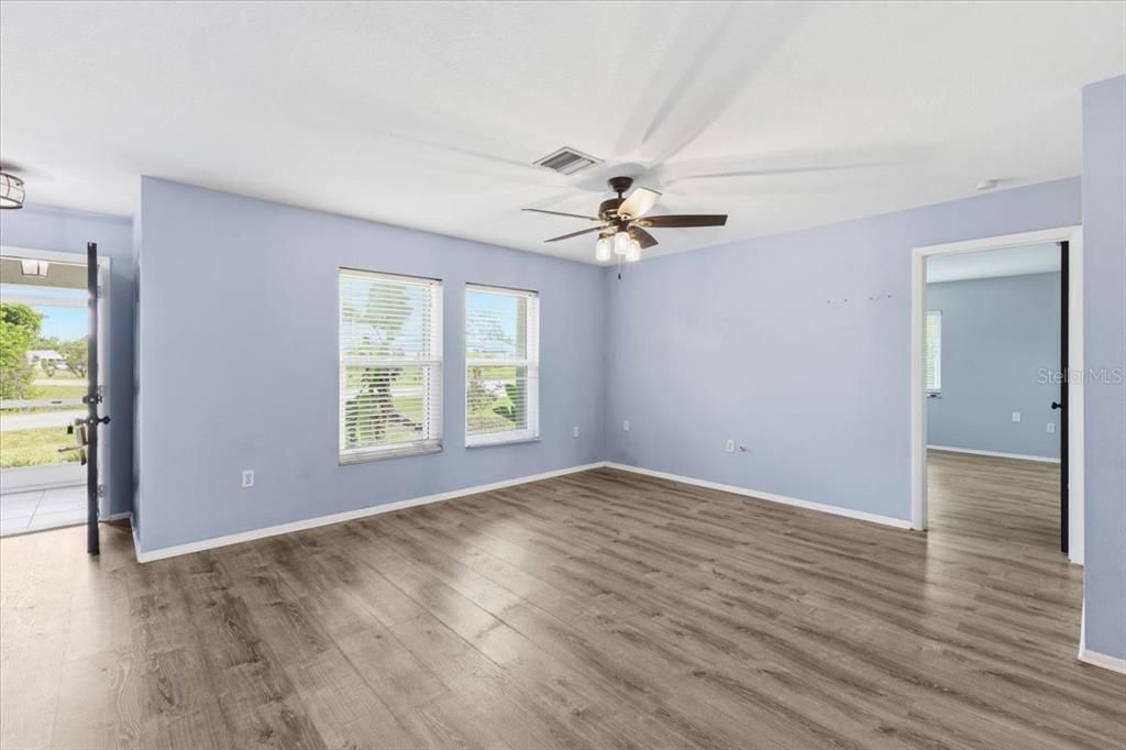 For Sale: $249,500 (2 beds, 2 baths, 1263 Square Feet)