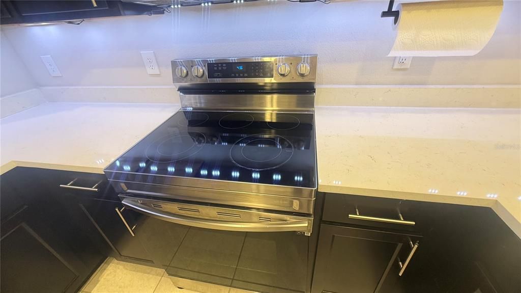 На продажу: $285,000 (3 спален, 2 ванн, 1762 Квадратных фут)