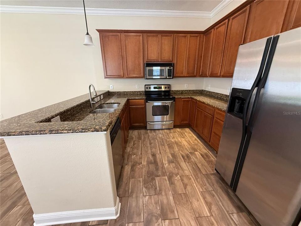 В аренду: $2,900 (3 спален, 2 ванн, 1604 Квадратных фут)