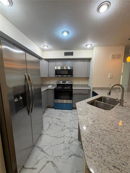 For Rent: $1,750 (2 beds, 2 baths, 1209 Square Feet)