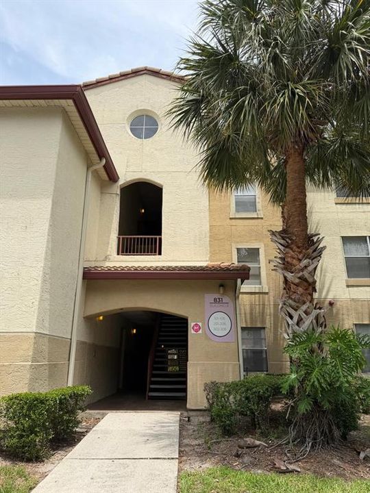 For Rent: $1,750 (2 beds, 2 baths, 1209 Square Feet)