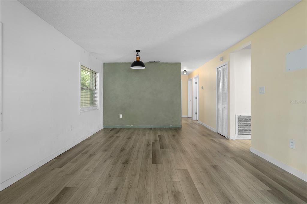 En Venta: $355,000 (3 camas, 2 baños, 1435 Pies cuadrados)