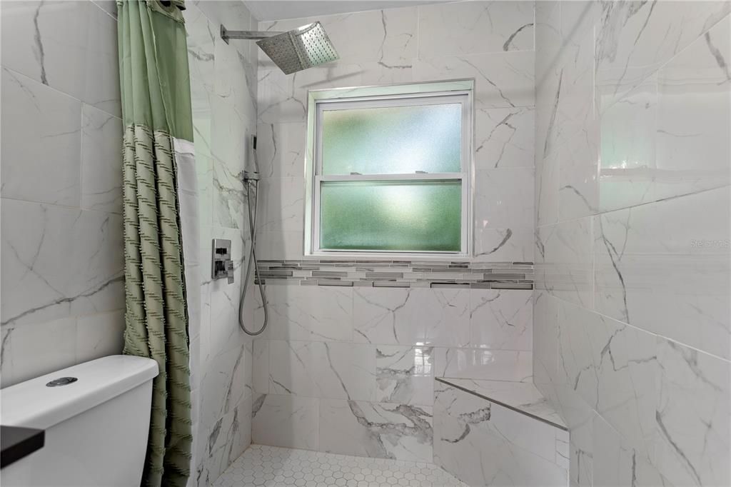 En Venta: $355,000 (3 camas, 2 baños, 1435 Pies cuadrados)
