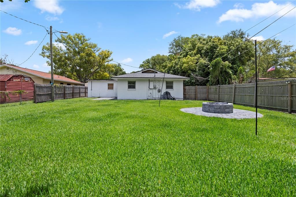 En Venta: $355,000 (3 camas, 2 baños, 1435 Pies cuadrados)