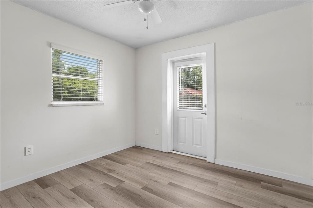 En Venta: $355,000 (3 camas, 2 baños, 1435 Pies cuadrados)