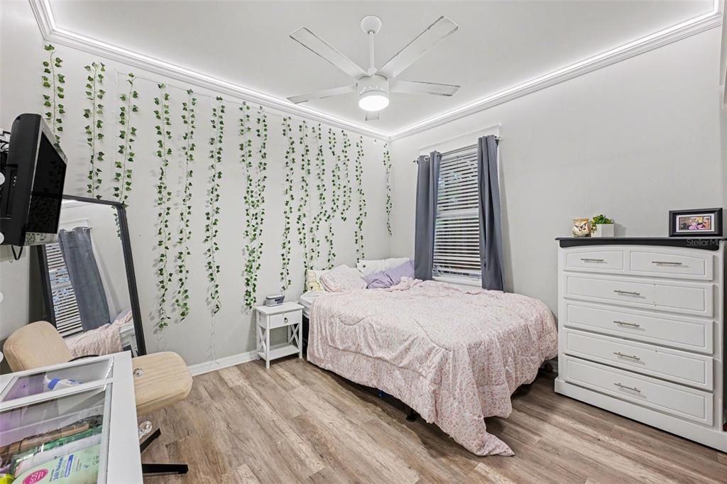 En Venta: $360,000 (3 camas, 2 baños, 1808 Pies cuadrados)