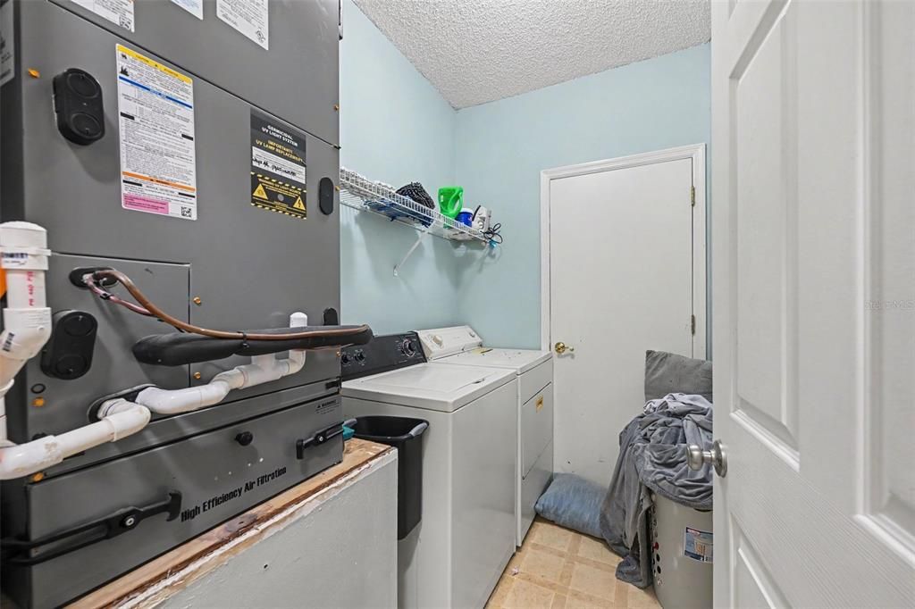 En Venta: $360,000 (3 camas, 2 baños, 1808 Pies cuadrados)