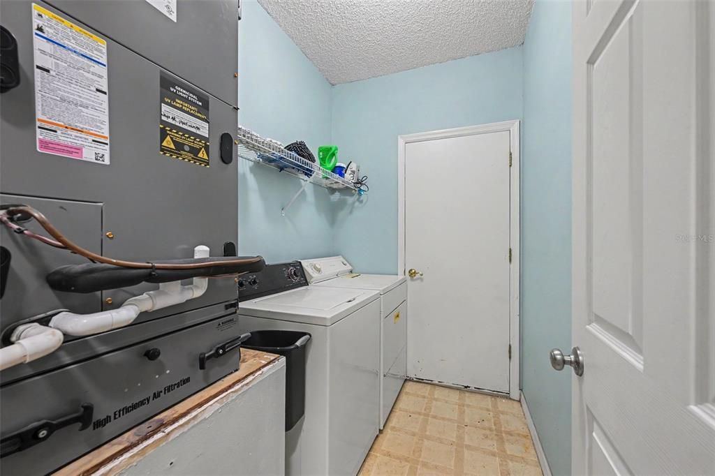 En Venta: $360,000 (3 camas, 2 baños, 1808 Pies cuadrados)