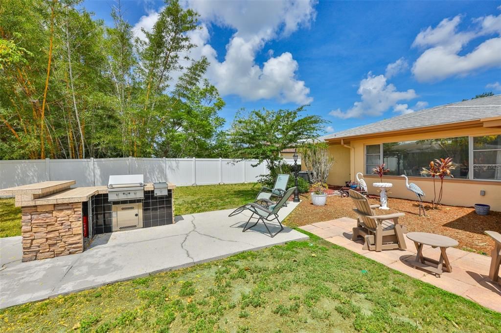 For Sale: $265,000 (2 beds, 2 baths, 1369 Square Feet)