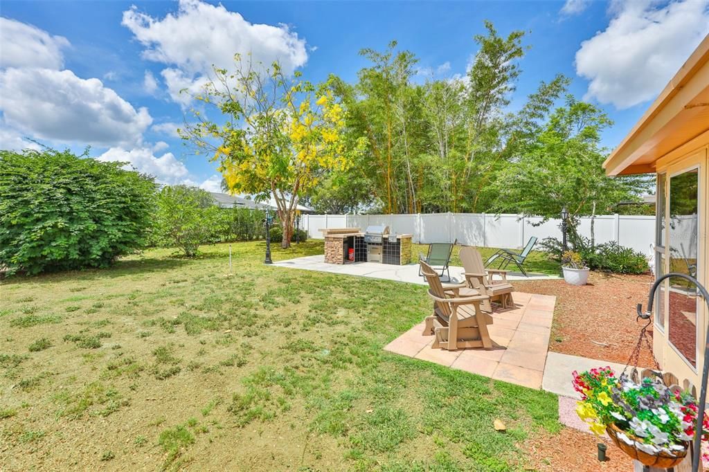 For Sale: $265,000 (2 beds, 2 baths, 1369 Square Feet)