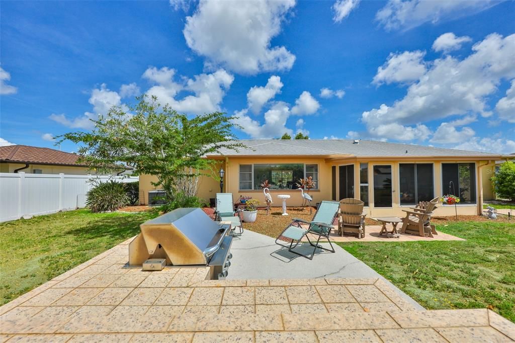 For Sale: $265,000 (2 beds, 2 baths, 1369 Square Feet)