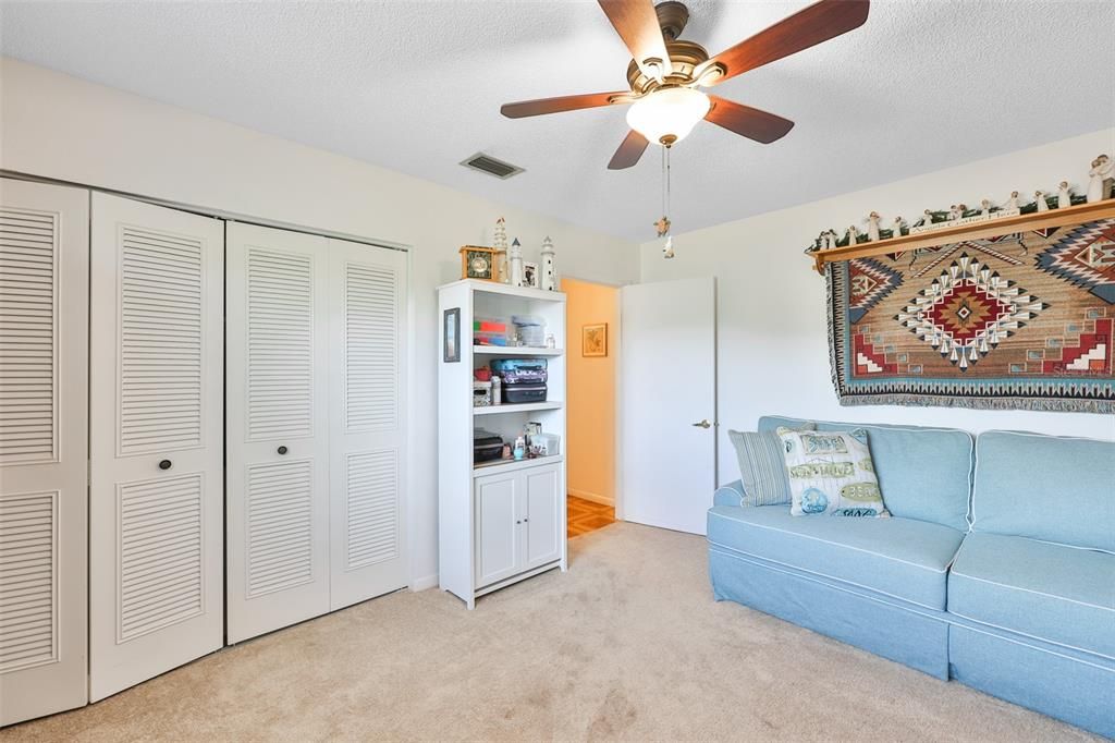 For Sale: $265,000 (2 beds, 2 baths, 1369 Square Feet)