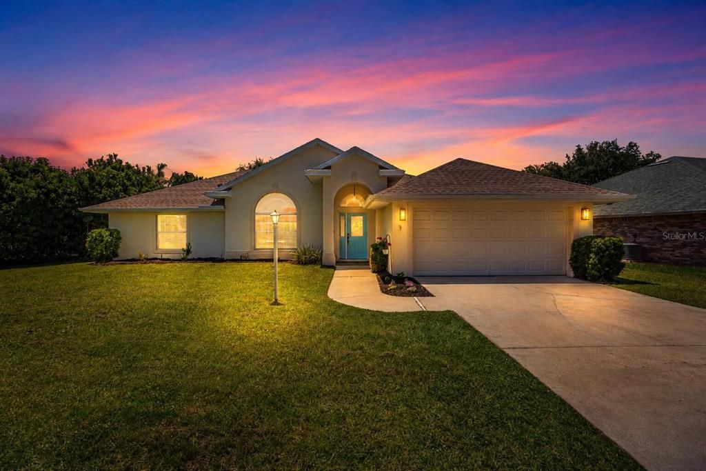 For Sale: $344,900 (3 beds, 2 baths, 1617 Square Feet)